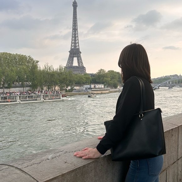 Meet your Posher, Tannis - Picture 1 of 1